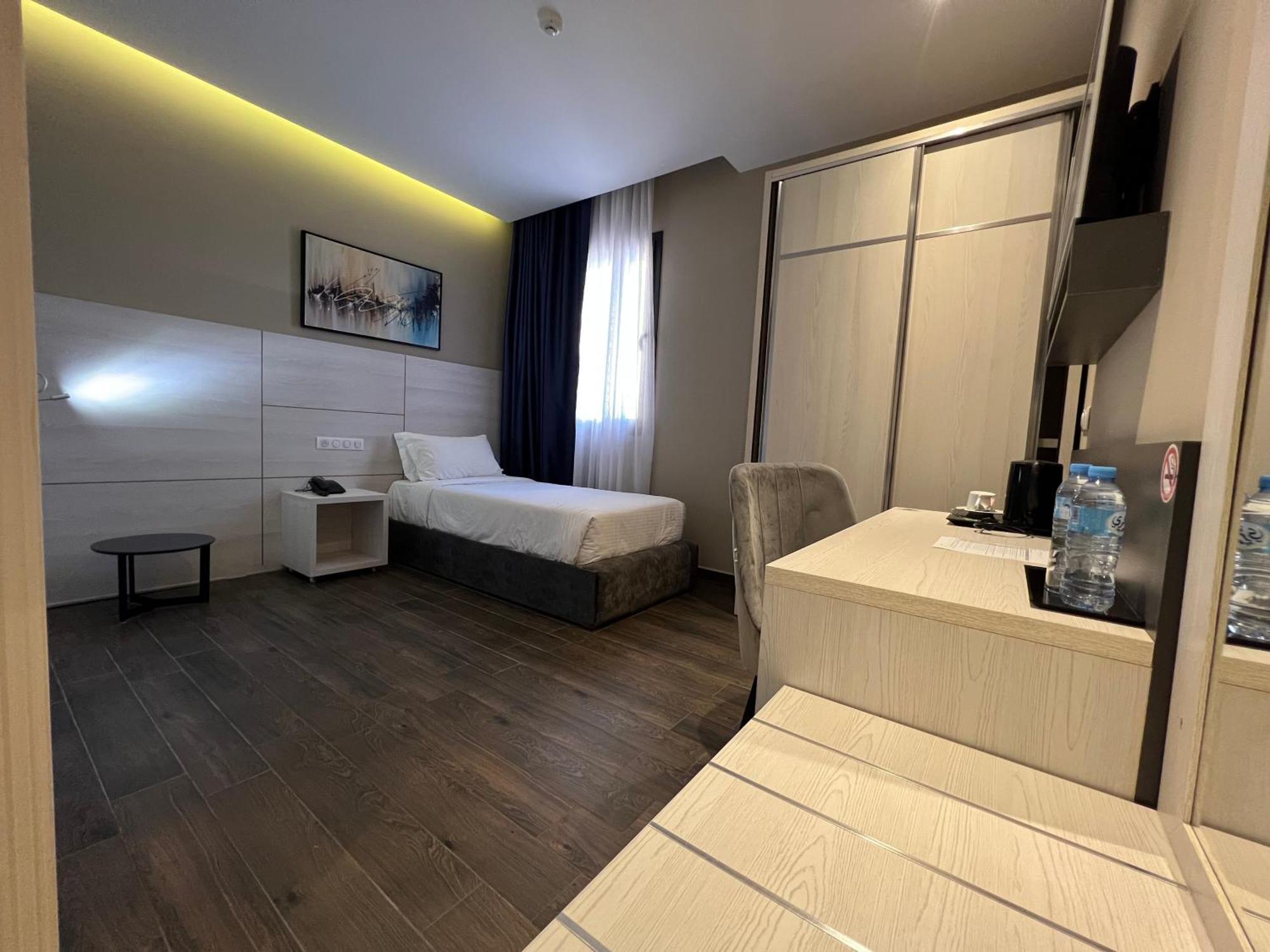 Hotel Ben Aouda & Spa Tipaza ภายนอก รูปภาพ