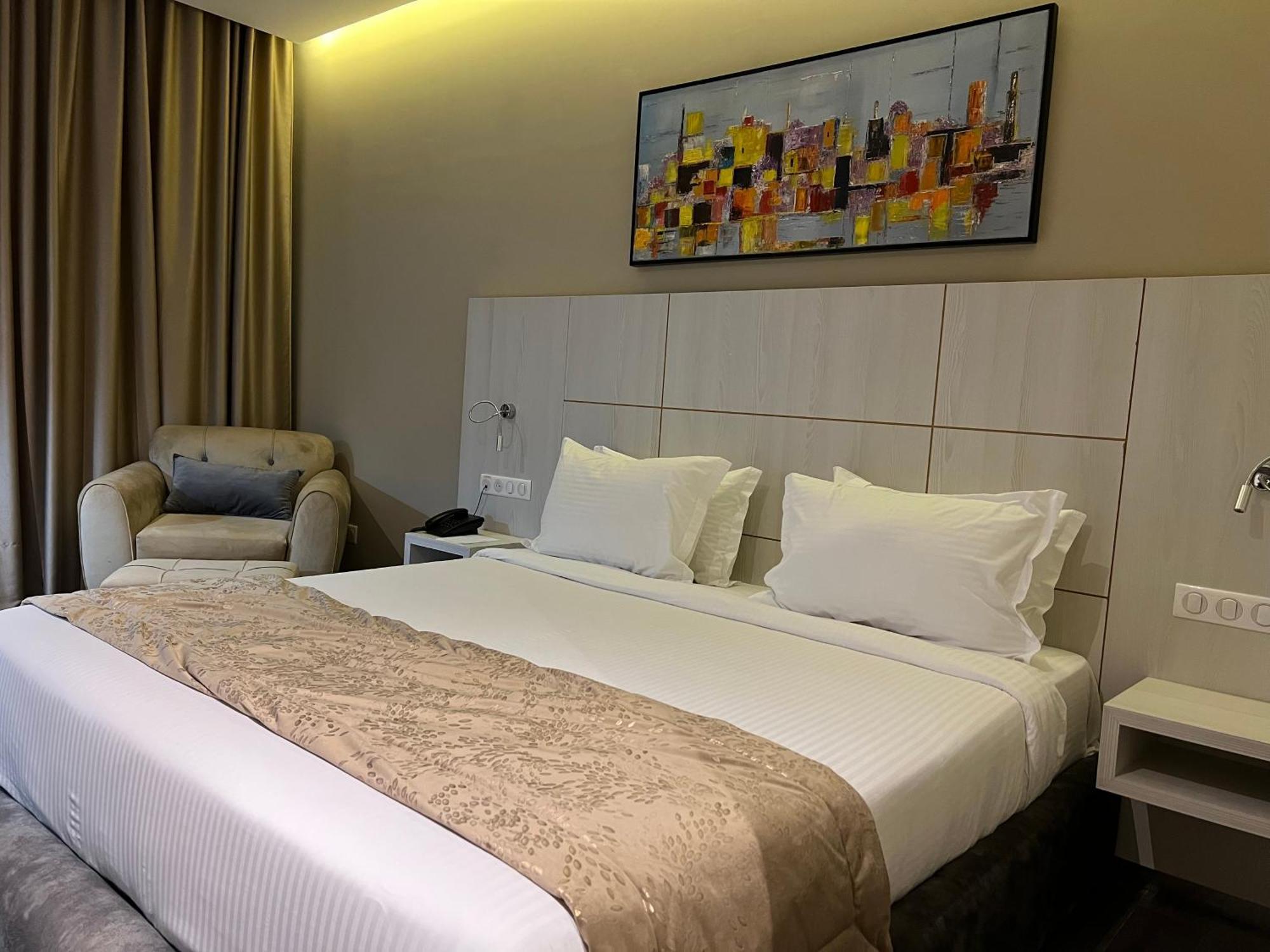 Hotel Ben Aouda & Spa Tipaza ภายนอก รูปภาพ