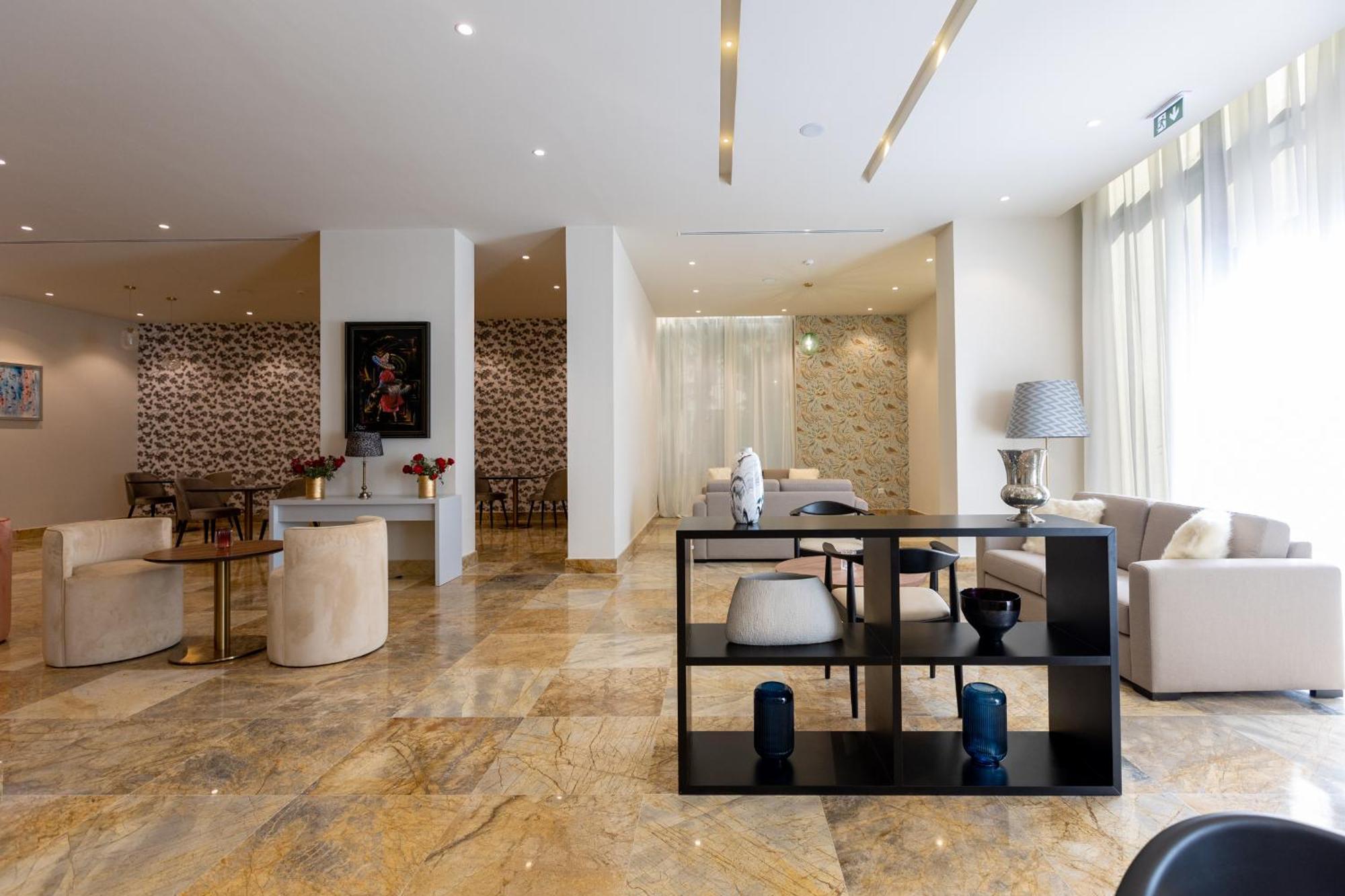 Hotel Ben Aouda & Spa Tipaza ภายนอก รูปภาพ