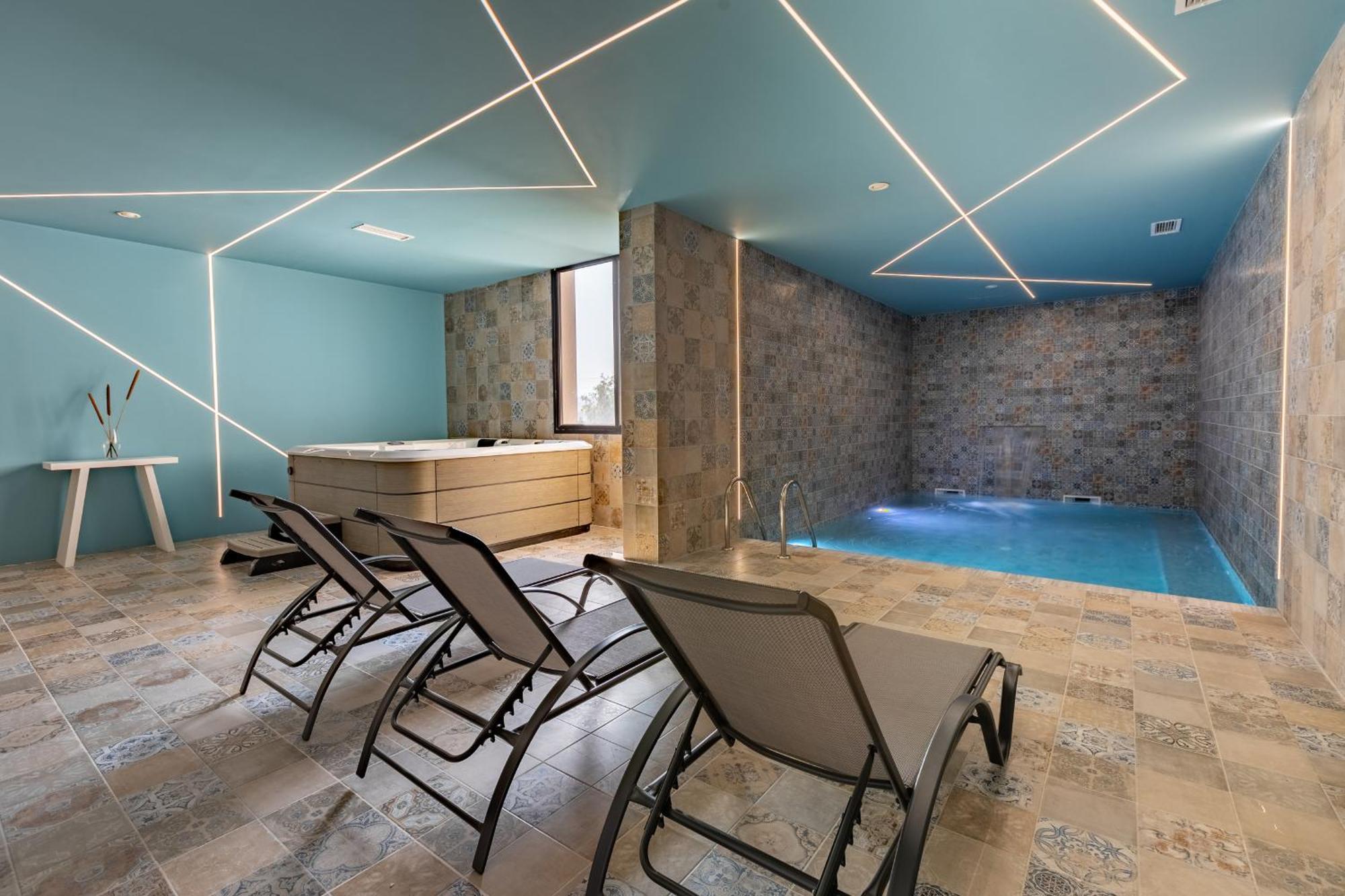 Hotel Ben Aouda & Spa Tipaza ภายนอก รูปภาพ