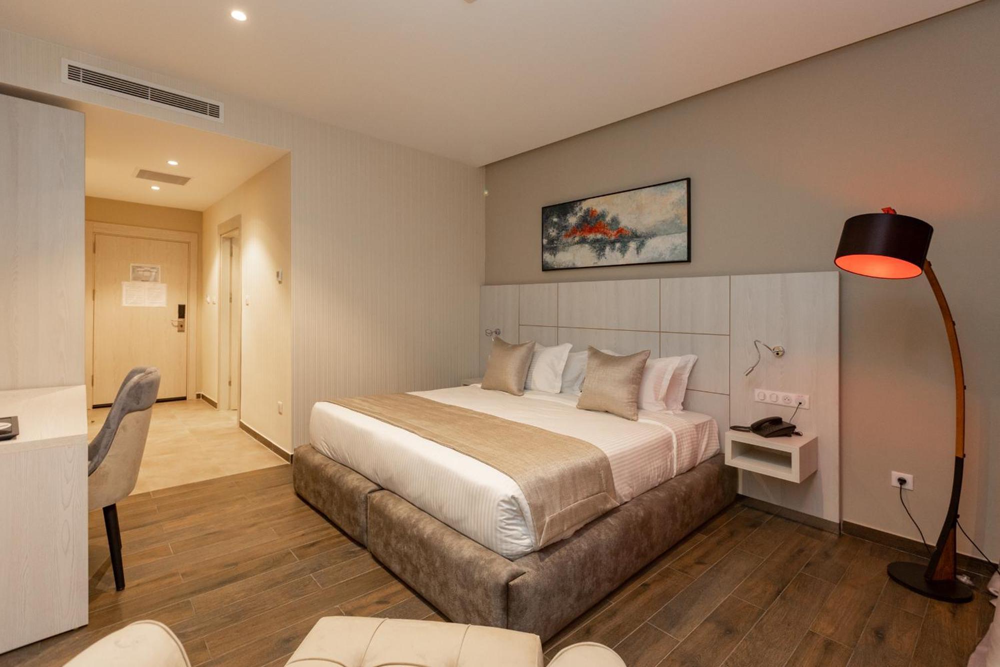 Hotel Ben Aouda & Spa Tipaza ภายนอก รูปภาพ